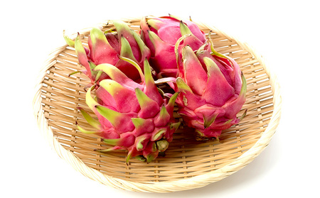 2026年発送【奄美大島産】ドラゴンフルーツ赤 約3kg（6～10玉入） 鹿児島県 奄美群島 奄美大島 龍郷町 国産 奄美産 青果 果実 果物 くだもの フルーツ デザート ピタヤ 火龍果 南国 トロピカル お取り寄せ 先行予約 期間限定 数量限定