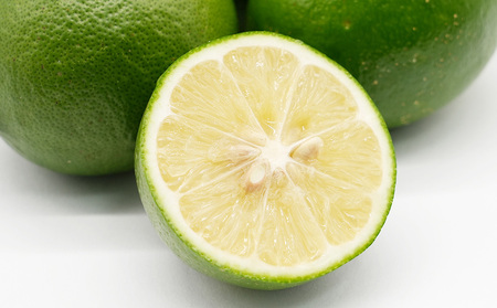 2026年発送【あたり果樹園】奄美大島産 グリーンレモン 約2kg 果物 フルーツ