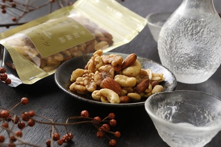 香り胡麻油燻製ミックスナッツ(100g)×２袋 ごま油 高級 おつまみ 離島 喜界島 奄美 限定生産 ギフト プレゼント 稀少 国産 日本一 生産量日本一