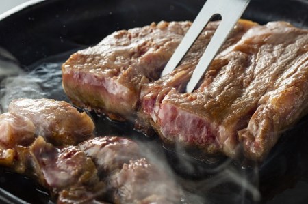 【最高級部位】鹿児島黒毛和牛ステーキ　250ｇ×4　合計1ｋｇ　(サーロインorリブロース)【尾崎牧場】