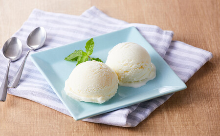 カップアイス 牛乳、ヨーグルト 各6個