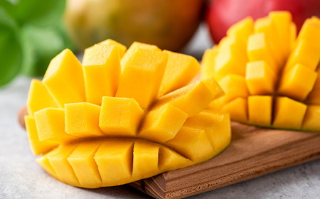 マンゴー 【数量限定】鹿児島 与論島 アップルマンゴー 特A秀品 大玉 ４個 約2kg 化粧箱入り 【2026年発送 先行予約】| マンゴー 与論産 マンゴー 甘い マンゴー 濃厚な味 マンゴー 与論島 マンゴー