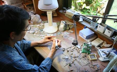 夜光貝を素材にした「ピアス」貝工房かざはな【EPH-6】