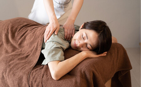 沖縄旅行の疲れを癒す、至極のマッサージ体験60分(1名様)