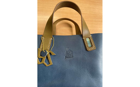 レザートートバッグ(ブルー)浦添市限定ヤクルトスワローズ つば九郎刻印入り