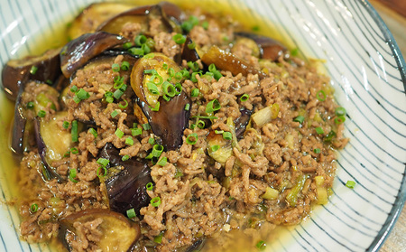 【3ヵ月定期便】【訳あり】あぐー豚肉ミンチ 1kg(500g×2パック) 簡易包装シリーズ【白豚あぐー】 訳アリ 豚 ミンチ 簡易包装 SDGS ハンバーグ あぐー 名護市 銘柄豚肉 豚ひき肉 餃子 おかず 食品 国産豚 うまみ 冷凍 真空パック 2パック 2袋 やんばる