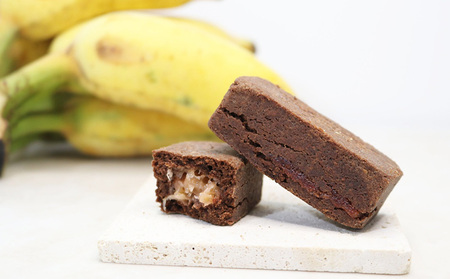 琉球甘蕉ケイク2箱(プレーン・カカオ)各5個入 沖縄 おきなわ おかし お菓子 バナナ アップルバナナ ばなな 伝統 特産品 ふるさと納税 送料無料 名護市 なご スイーツ お土産 お取り寄せ 人気 カカオ かかお