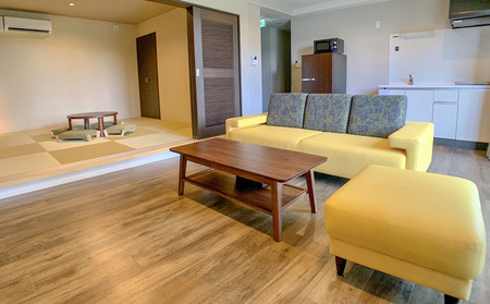 Ahman Inn Island Yagaji（8名様まで）素泊り宿泊券＋『calm凪』屋我地島焼詰め合わせ4セット