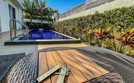 アーマンスイートヴィラ済井出1棟貸し(8名様まで)素泊り宿泊券+『calm凪』屋我地島焼詰め合わせ2セット 宿泊 チケット 宿泊券 観光地 旅行 観光 宿泊施設 ヴィラ ファミリー 家族 カップル 友人 バカンス 贈り物 プレゼント 人気 おすすめ 沖縄 陶器 やちむん