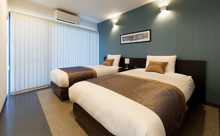 スムイデテラスＨ　広々空間のデザイナーズヴィラ【一棟貸切】素泊り宿泊券＋『calm凪』屋我地島焼詰め合わせ4セット