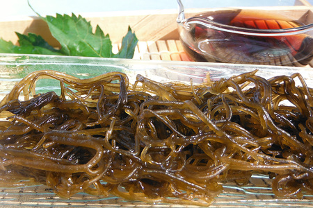 「イトサン」 生もずく 1.5kg ( 500g ×3袋) もずく 沖縄 もずく 生 モズク 沖縄産 沖縄県産 冷蔵 冷凍 腸活 食物繊維 ミネラル カルシウム フコイダン 血糖値 対策 ダイエット 健康 食材 生活習慣病 予防 もずく酢 みそ汁 沖縄県 糸満市