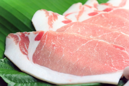キビまる豚【ロース＆バラ＆ウデ】焼肉・ソーセージ　約３kgセット