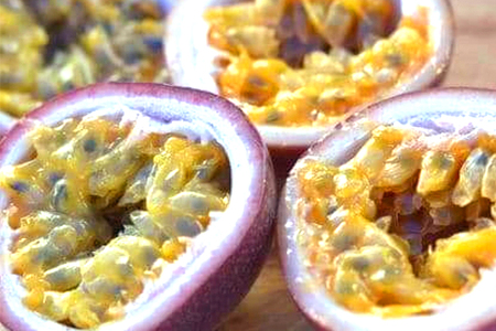 【2025年発送】こだわりの無農薬栽培パッションフルーツ1kg ＜贈答用＞