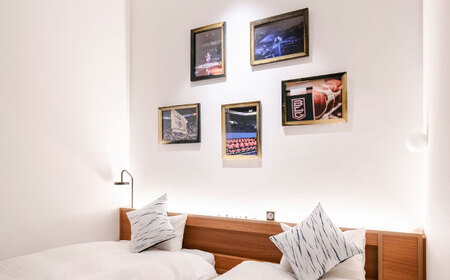 レフ沖縄アリーナ by ベッセルホテルズ 琉球ゴールデンキングスルーム 1泊2日 宿泊券 （1〜4名様/朝食付き） 宿泊利用券 沖縄旅行 ホテル チケット ギフト 沖縄市 / 株式会社すこやかホールディングス [BCAP006]