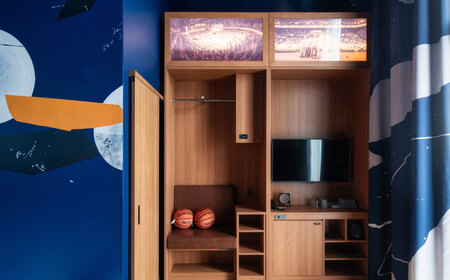 レフ沖縄アリーナ by ベッセルホテルズ 琉球ゴールデンキングスルーム 1泊2日 宿泊券 （1〜4名様/朝食付き） 宿泊利用券 沖縄旅行 ホテル チケット ギフト 沖縄市 / 株式会社すこやかホールディングス [BCAP006]