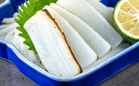 漁港直売店イチオシ3種セット (冷凍キハダマグロ1kg / セーイカ0.6kg / マグロギョーザ24個) [BCDZ004]