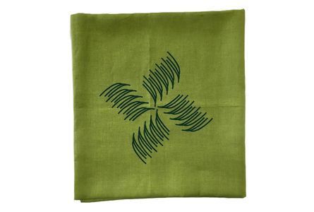 ウージ染め大判風呂敷｜風呂敷 ウージ染め ウージ 染物 テーブルクロス さとうきび 沖縄 伝統 沖縄県 豊見城市(AI024)