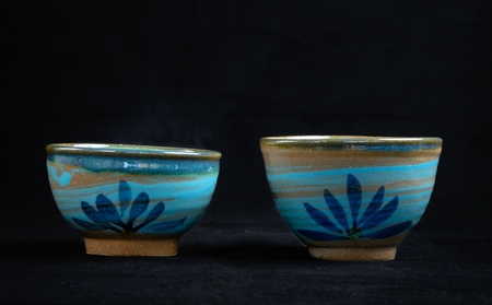【琉球太田焼窯元】 青唐草紋様 飯茶碗<2個セット>