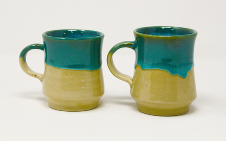 【琉球太田焼窯元】魚紋マグカップ＜2個セット＞