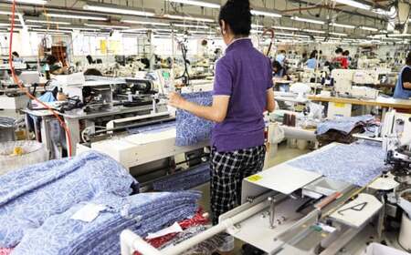 紳士用かりゆしウェア　クマノミと亀とヒトデ柄　コン【Ｍサイズ】S1829