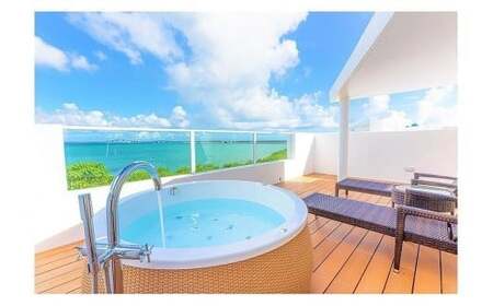 ブルーオーシャン ホテル&リゾート 宮古島ロイヤルスイートヴィラ ペア宿泊券(1泊朝食付)※プライベートプール付(FB002)