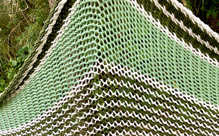 方舟ベッドハンモック「春の息吹」 沖縄 おきなわ 大宜味村 いぎみ てぃぐま キャンプ アウトドア 自然 ベット ハンモック 手作り 職人 ゆらゆら 編み物 アート インドア やんばる 家具 インテリア 寝具