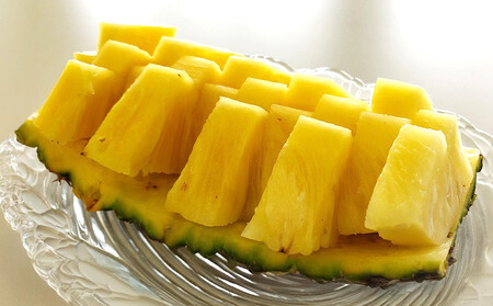 TADAO GOLD　家庭用（無冠芽）1玉　約2kg【ゴールドバレル】2026年発送 ゴールドバレル パインアップル タダオゴールド たまき ただお 逸品 パイン職人 パイナップル 国産パイン 家庭用 パイン 匠 高級フルーツ 南国フルーツ 特別 希少 玉城忠男 農家直送 沖縄 東村