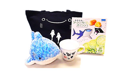 おきなわシークヮーサーフィナンシェ&じんべえグッズセット①