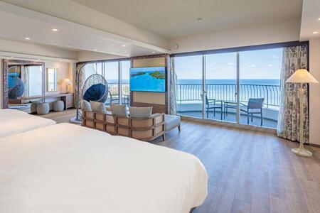 旅行 宿泊利用券 オーシャンタワー プレミアコーラルビュールーム 宿泊券 4名様利用 1泊 （ 朝・夕付 ）｜ 沖縄かりゆしビーチリゾート・オーシャンスパ