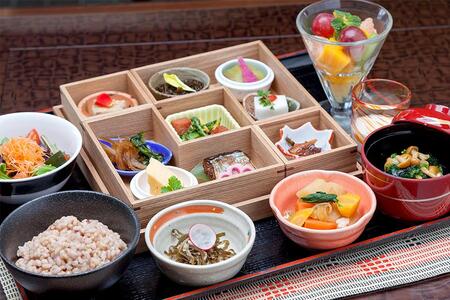 EXES｜ロイヤルプールスイート ペア宿泊券 (2泊 朝食付)｜宿泊 宿泊券 チケット 人気 おすすめ エグゼス ホテル ふるさと リゾート 沖縄県 恩納村