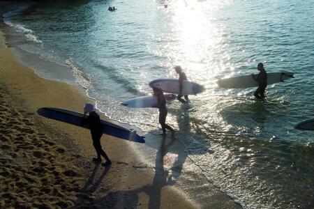 手ブラでフリーサーフィン【現役サーファー向け1名様】｜ピナクル