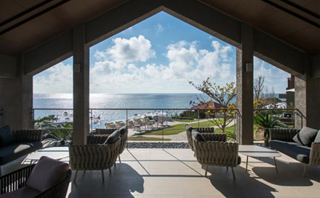 ふるさと納税宿泊ギフト券30000円×10枚セット【THE HIRAMATSU HOTELS & RESORTS 宜野座】 ひらまつ ホテルブランド 滞在型リゾート コバルトブルー 亜熱帯グリーン 朝日 自然 美食 居心地 マリンスポーツ 沖縄の海 旅行 記念日 贅沢 リゾートホテル 特別な くつろぎ 人気 至福 楽しみ