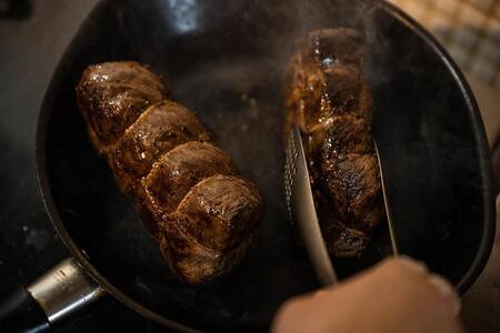 北海道 標茶町産 エゾ 鹿肉 モモ ブロック 1kg【鹿肉 鹿肉 鹿肉 鹿肉 鹿肉 鹿肉】