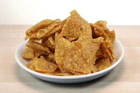 スナック 伊江島 小麦チップス ケックン ミニ 塩 6袋 セット [伊江島物産センター 沖縄県 伊江村 ie47bde210024]