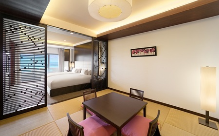 除外日有<グランドメルキュール沖縄残波岬リゾート>ジュニアスイート(和洋室)夕朝食付きペア宿泊券 〇 沖縄 読谷村 期間限定 青い海 西海岸 灯台 ビーチ オーシャンビュー 広め 家族旅行 食事付き フリーフロー 屋外プール ウォータースライダー 県内初 県内最大級 ランチ無し 76平米 大浴場