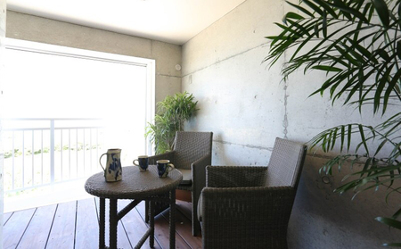 「読谷焼きで自炊も楽しめる」コンドミニアム型宿泊施設３泊４日（ペア）