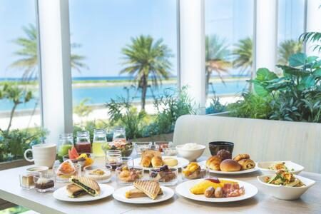 【ふるさと納税】【ダブルツリーbyヒルトン沖縄北谷リゾート】オーシャンビューツイン ペア宿泊券(1泊2日朝食付き) | 沖縄 旅行 アメリカンビレッジ アラハビーチ 夕陽 人気 送料無料