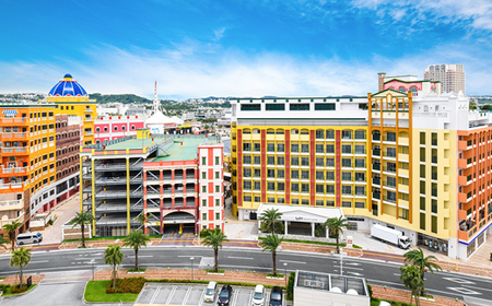 【ふるさと納税】【レクー沖縄北谷スパ＆リゾート】ご宿泊券　スーペリアルーム（メイン棟）１～4名様1泊朝食付  | 沖縄 旅行 ホテル チケット 人気 送料無料