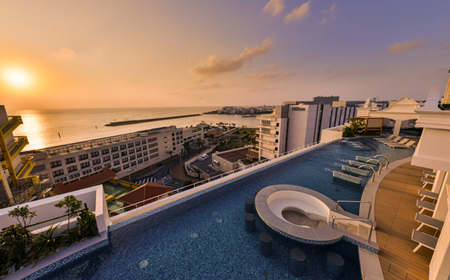 【ふるさと納税】【レクー沖縄北谷スパ＆リゾート】ご宿泊券　スーペリアルーム（メイン棟）１～4名様1泊朝食付  | 沖縄 旅行 ホテル チケット 人気 送料無料