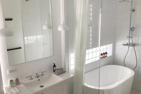 【ふるさと納税】◆BLUE STEAK WONDER CHATAN◆オーシャンビューコンドミニアム　2泊朝食付 ご宿泊券（1～4名様）  | 沖縄 旅行 人気 ホテル