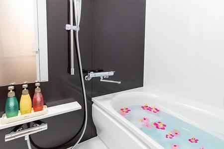 【ふるさと納税】【コンドミニアムホテルモンパ】最上階フロアー１泊素泊まりペア宿泊券  | 沖縄 旅行 人気 ホテル