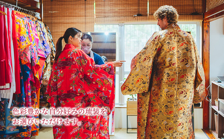 【OKINAWA KIMONO家】琉装着付け体験3時間レンタル(大人1名様) 琉装 着物 衣装 レンタル ファッション 和装 手ぶら 文化 伝統 観光 美しい街並 散策 歴史 体験 体験チケット 写真撮影 思い出 記念日 沖縄旅行 沖縄