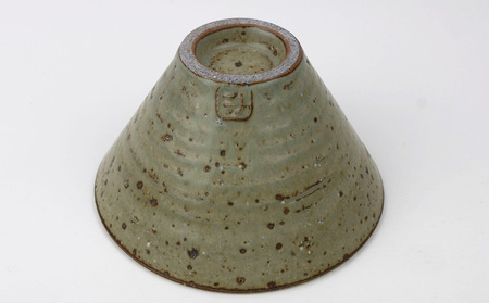 【仁 陶器工房】さんかく鉢（小）ペア やちむん ヤチムン 陶器 手作り 小鉢 鉢 三角鉢 2個 セット 器 焼物 伝統 工芸 食器 うつわ シンプル 毎日使い 普段使い 沖縄 北中城