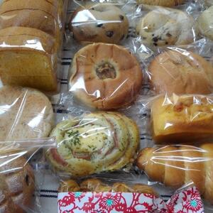 沖縄のおいしさを詰め込んだ「パン・スイーツセット」【配送不可地域:離島】【1503591】