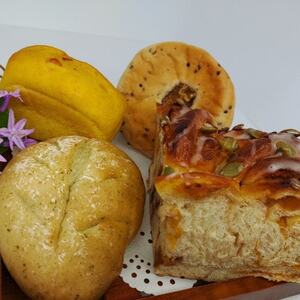 沖縄のおいしさを詰め込んだ「パン・スイーツセット」【配送不可地域:離島】【1503591】