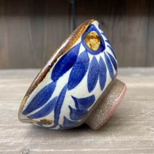 やちむん 唐草紋様 茶碗 マカイ(染付)青【1506538】