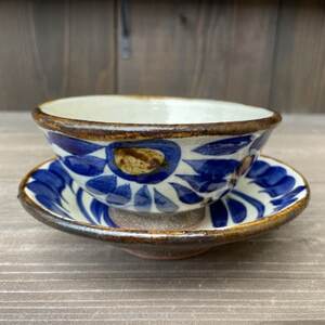 やちむん 唐草紋様(染付)青 2点セット〈5寸皿・茶碗〉【1506698】