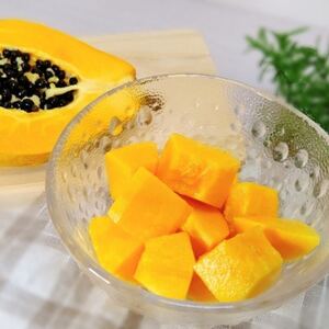 伊平屋産のフルーツパパイヤ 2kg【配送不可地域：離島】【1497086】