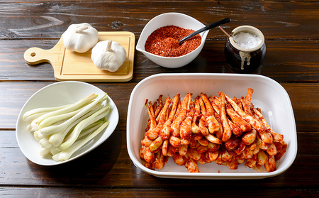 【韓国鉄板料理 久ー韓】久米島産「島らっきょうキムチ」4パック キムチ 韓国 ソウルフード 発酵食品 本場 県産品 島野菜 沖縄 自家製 ソース 辛味 香味 つまみ やみつき 韓国料理 ヤンニョム 漬物 沖縄初 人気 韓流