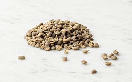 久米島育ちの国産コーヒー『焙煎豆＆コーヒークッキー缶』セット 稀少 高品質 国産100％ 久米島コーヒー ナチュラル 至福 特別 贅沢 コーヒー栽培 自然 6次産業化 お中元 お歳暮 ご褒美 ギフト 贈り物 焼き菓子 菓子 おやつ 沖縄